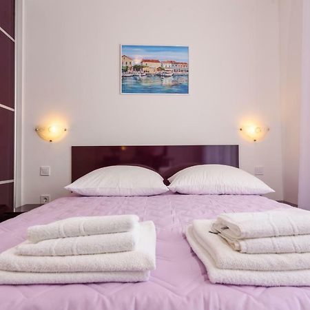 Apartments Mijo Trogir Bagian luar foto
