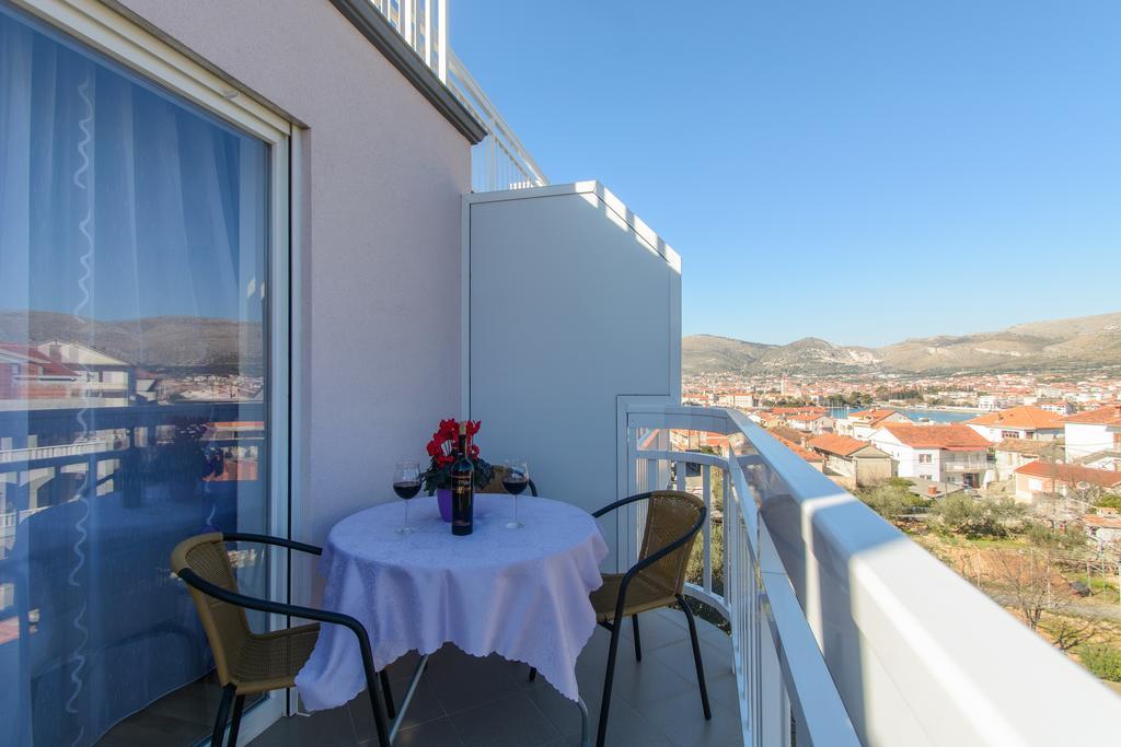 Apartments Mijo Trogir Ruang foto