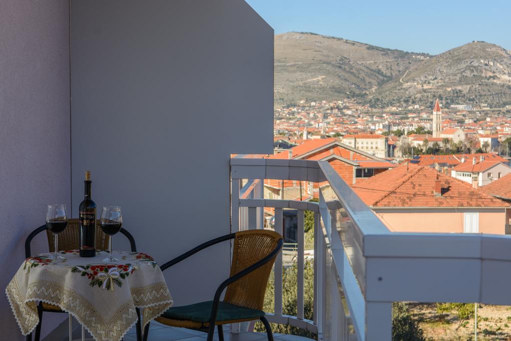 Apartments Mijo Trogir Ruang foto