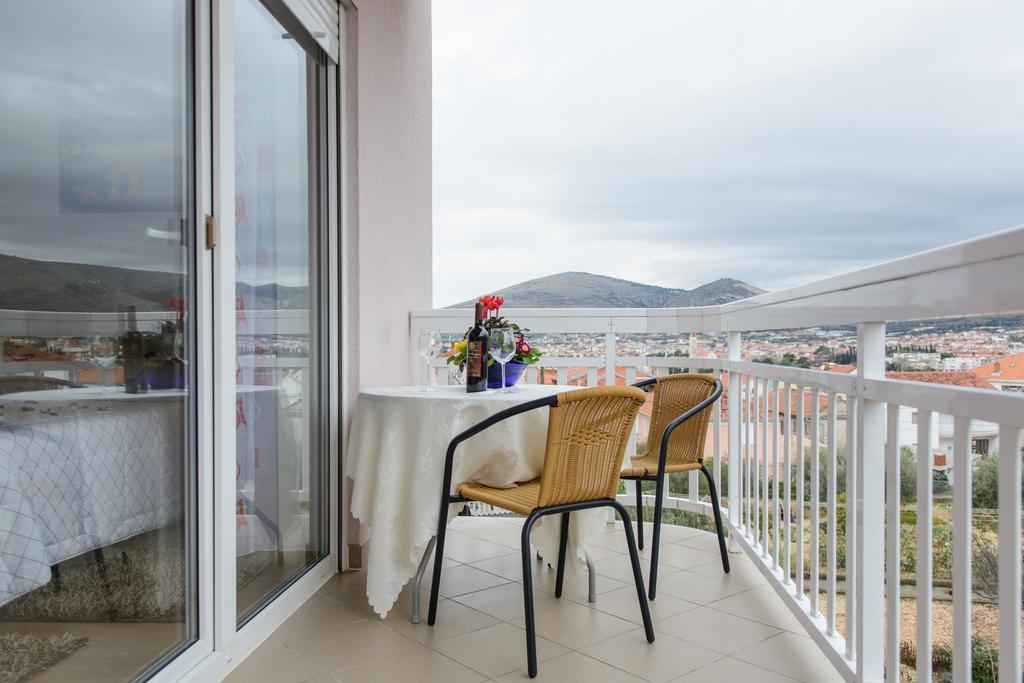 Apartments Mijo Trogir Ruang foto