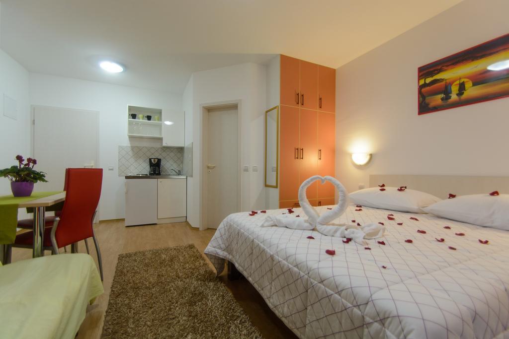 Apartments Mijo Trogir Ruang foto