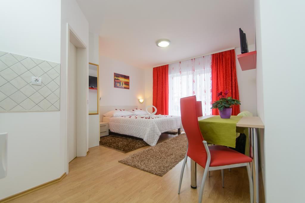 Apartments Mijo Trogir Ruang foto