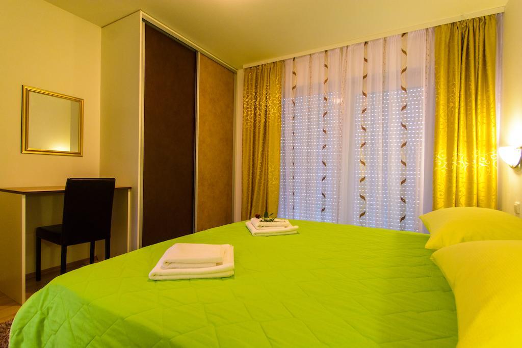 Apartments Mijo Trogir Ruang foto