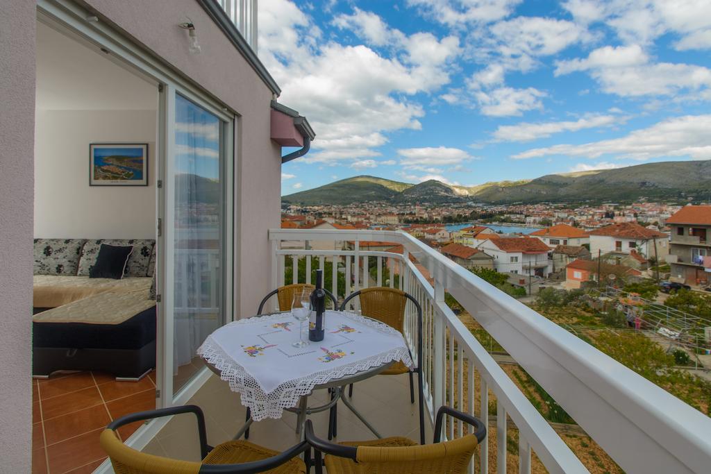 Apartments Mijo Trogir Ruang foto