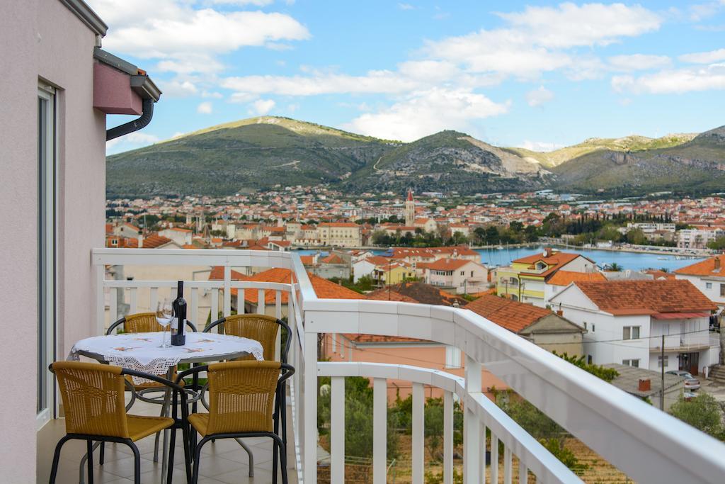 Apartments Mijo Trogir Ruang foto